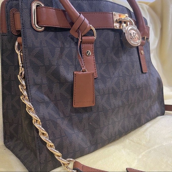 🌼Large MK Bag - Picture 3 of 5